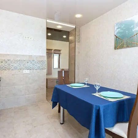 Новые Апартаменты У Реки Свислочь Apartment